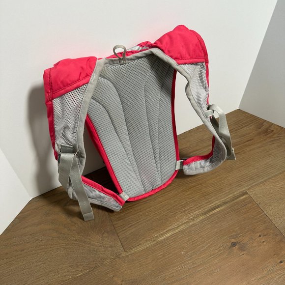 CamelBack Women's Charm 1.5 Liter Hydration Back Pack, LIGHTLY USED - Picture 3 of 4